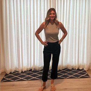 Maeve Anthropologie size 6 NWOT black cropped pants. Stretch. Never worn